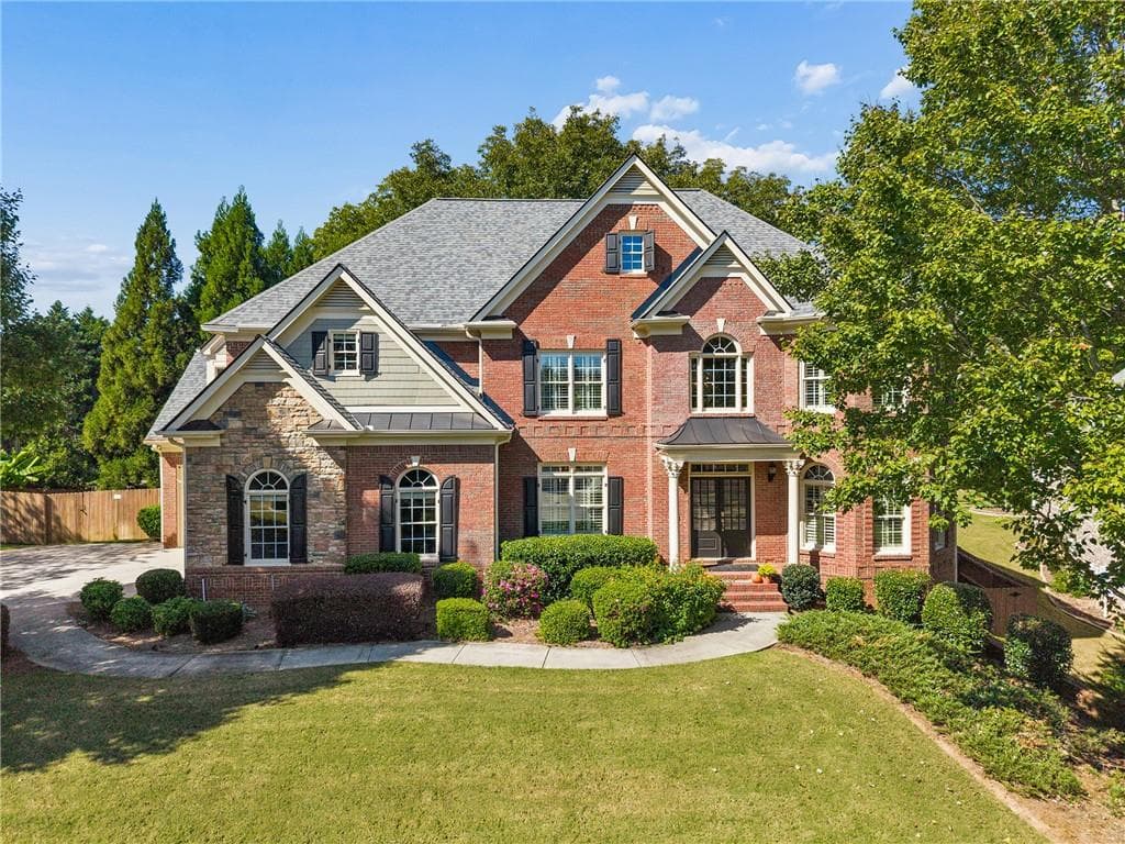 5 bedroom, 6 bathroom, 6,144 sq ft single family residence for sale at 115 Amberly Place, Roswell, GA 30075 — photo 1 of 59