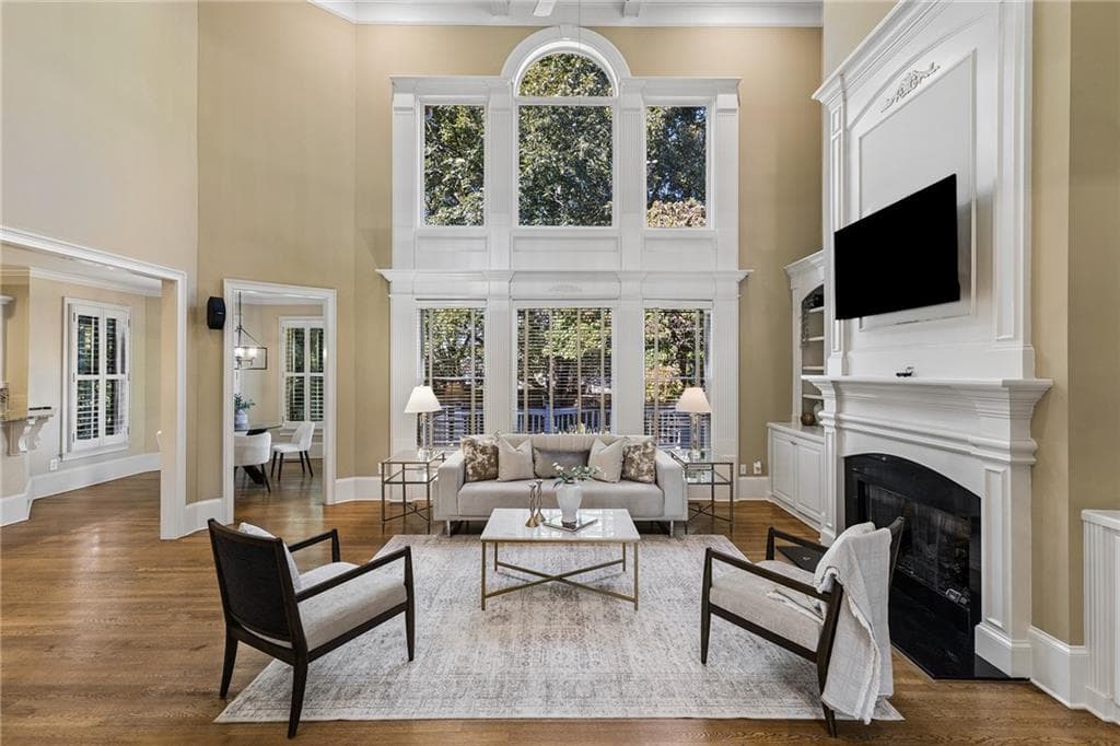 5 bedroom, 6 bathroom, 6,144 sq ft single family residence for sale at 115 Amberly Place, Roswell, GA 30075 — photo 3