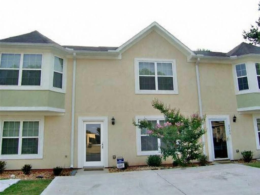 3 bedroom, 3 bathroom, 1,224 sq ft townhouse for rent at 2937 Fields Drive, Lithonia, GA 30038 for $1,950 a month
