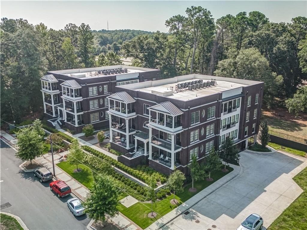3 bedroom, 3 bathroom, 2,650 sq ft condominium for sale at 81 Thompson Street 101, Alpharetta, GA 30009 — photo 3
