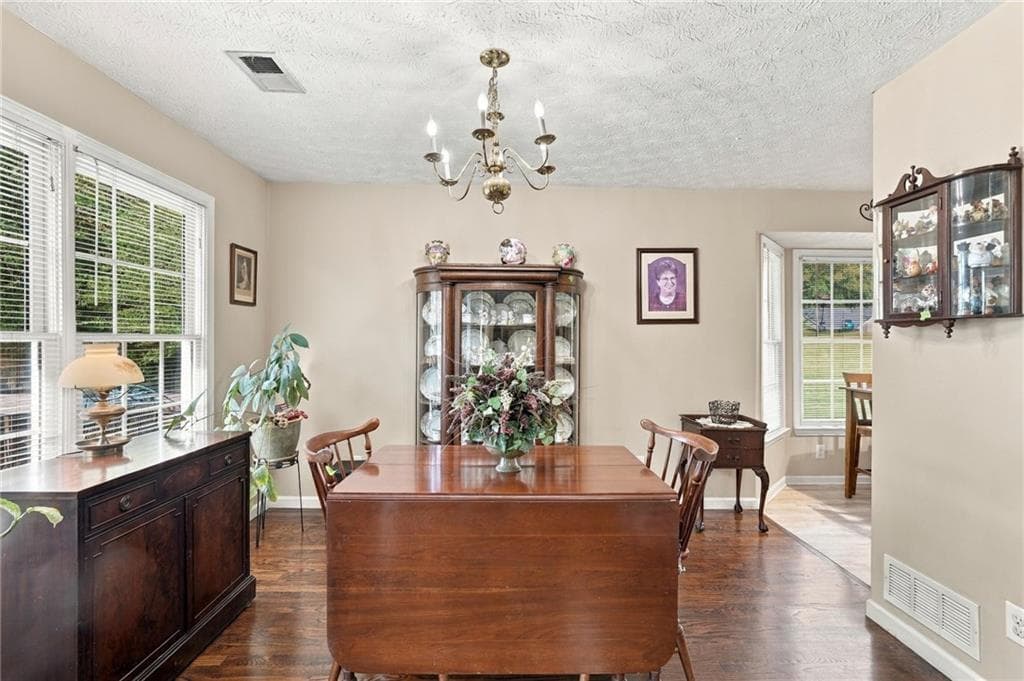 3 bedroom, 2 bathroom, 1,730 sq ft single family residence for sale at 2015 Harfield Court, Bethlehem, GA 30620 — photo 6