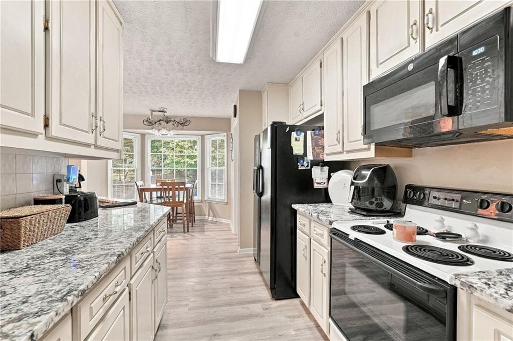 3 bedroom, 2 bathroom, 1,730 sq ft single family residence for sale at 2015 Harfield Court, Bethlehem, GA 30620 — photo 10