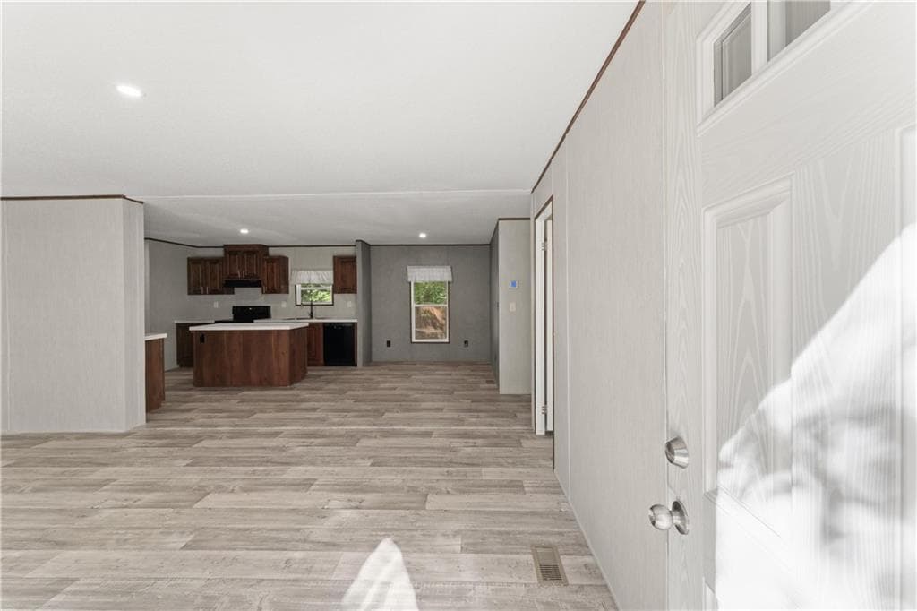3 bedroom, 2 bathroom, 1,456 sq ft single family residence for sale at 470 Gold Hill Drive, Acworth, GA 30102 — photo 4