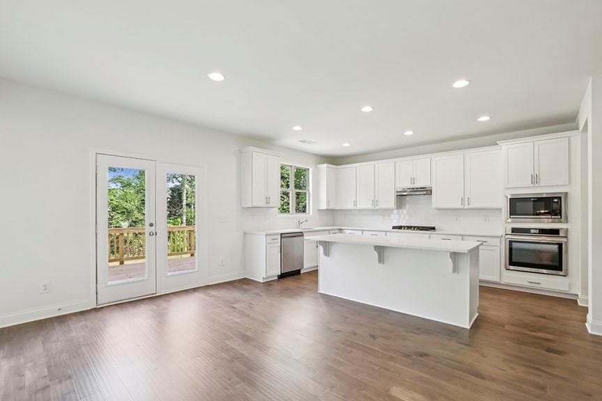 5 bedroom, 5 bathroom, 3,500 sq ft single family residence under contract at 5986 Creek Indian Drive, Sugar Hill, GA 30518 — photo 4
