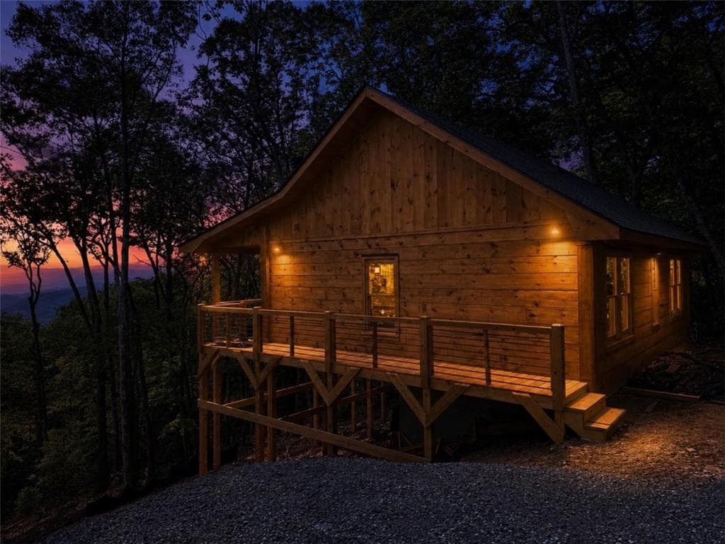 2 bedroom, 2 bathroom, 1,000 sq ft single family residence for sale at 216 Conley Branch Road, Blue Ridge, GA 30513 — photo 1 of 9