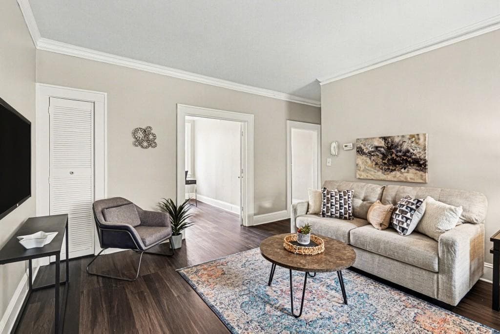 1 bedroom, 1 bathroom, 602 sq ft condominium for rent at 21 Peachtree Memorial Drive 8A, Atlanta, GA 30309 for $1,250 a month — photo 10