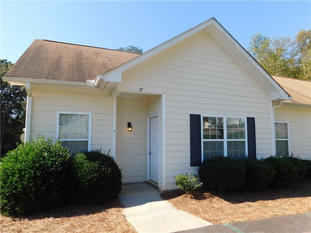 2 bedroom, 2 bathroom duplex for rent at 27 A Lora Lane, Dawsonville, GA 30534 for $1,430 a month