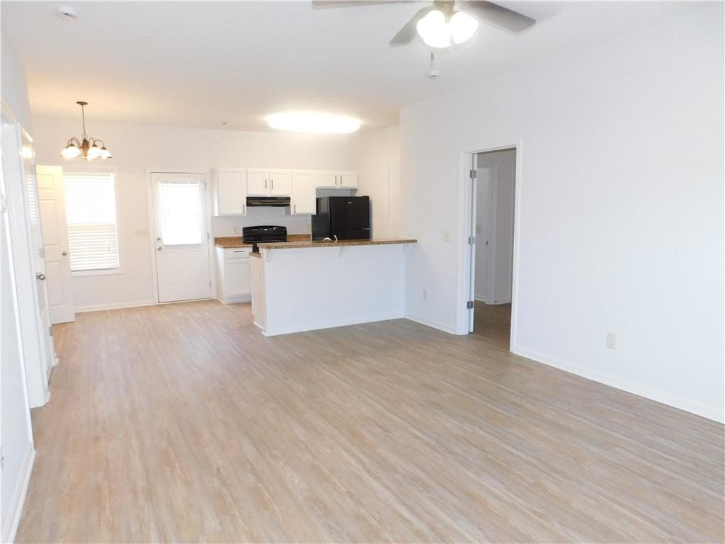 2 bedroom, 2 bathroom duplex for rent at 27 A Lora Lane, Dawsonville, GA 30534 for $1,430 a month — photo 2