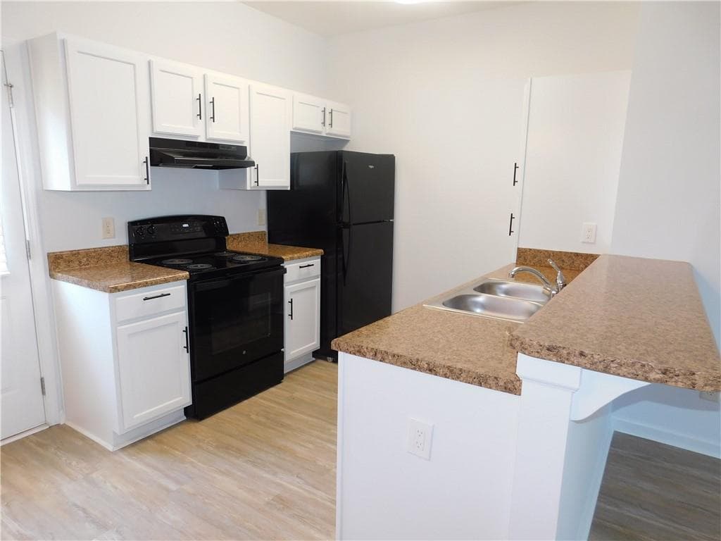 2 bedroom, 2 bathroom duplex for rent at 27 A Lora Lane, Dawsonville, GA 30534 for $1,430 a month — photo 3