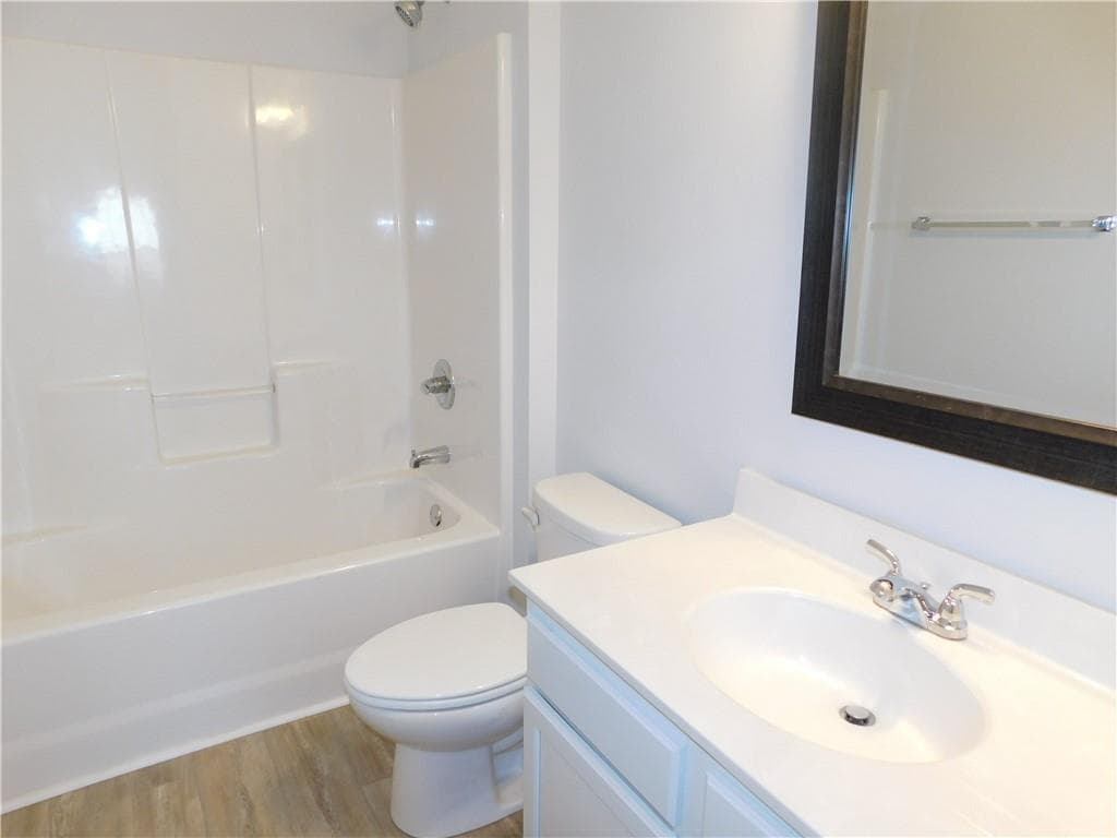 2 bedroom, 2 bathroom duplex for rent at 27 A Lora Lane, Dawsonville, GA 30534 for $1,430 a month — photo 8