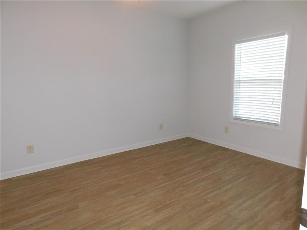2 bedroom, 2 bathroom duplex for rent at 27 A Lora Lane, Dawsonville, GA 30534 for $1,430 a month — photo 9