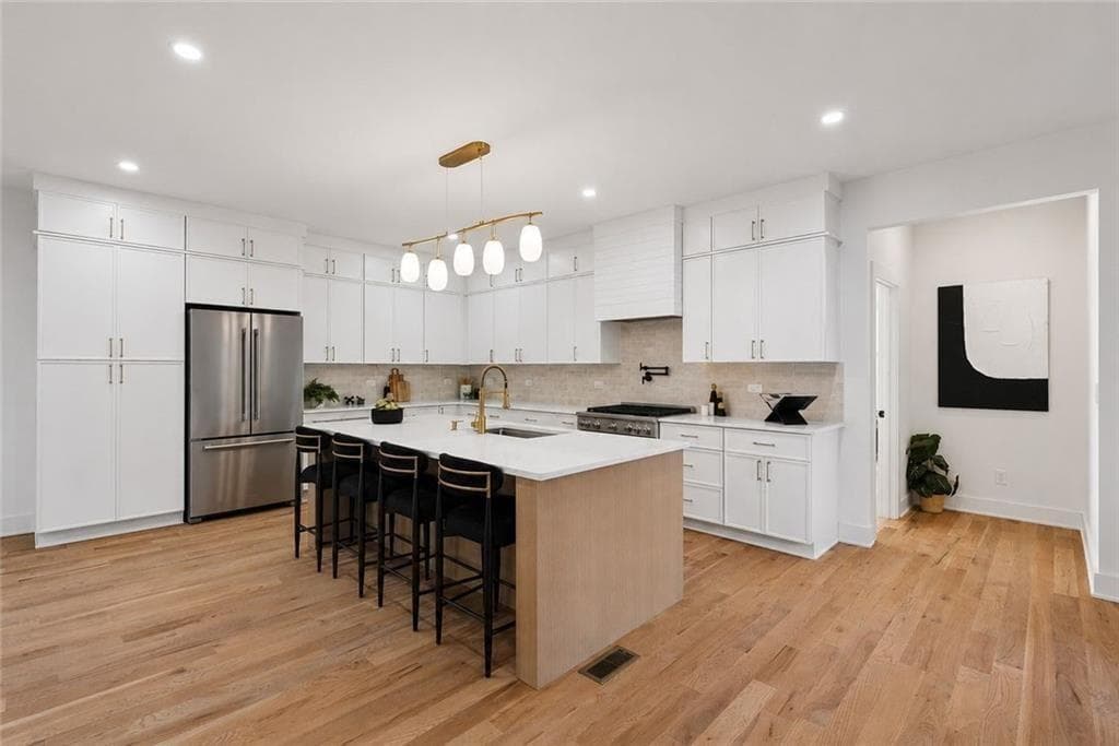 5 bedroom, 4 bathroom, 3,932 sq ft single family residence for sale at 953 Ormewood Avenue, Atlanta, GA 30316 — photo 8
