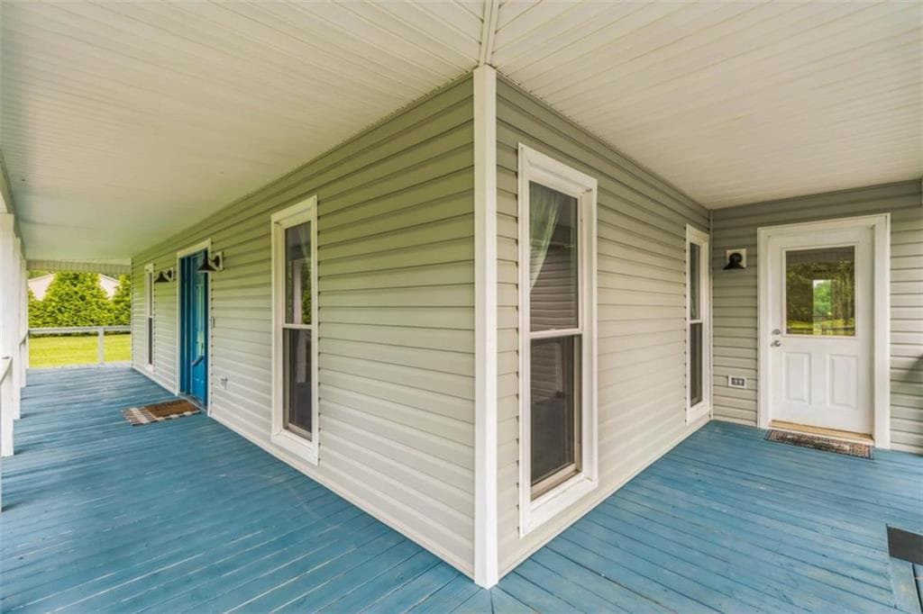 5 bedroom, 3 bathroom, 3,697 sq ft single family residence for sale at 500 Coleman Mill Road, Carrollton, GA 30116 — photo 4