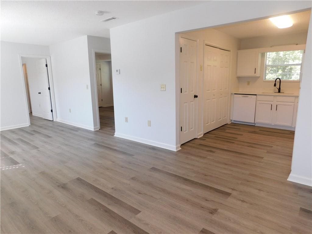 2 bedroom, 1 bathroom, 864 sq ft apartment for rent at 31 P Rock Garden Place, Dahlonega, GA 30533 for $1,130 a month — photo 4