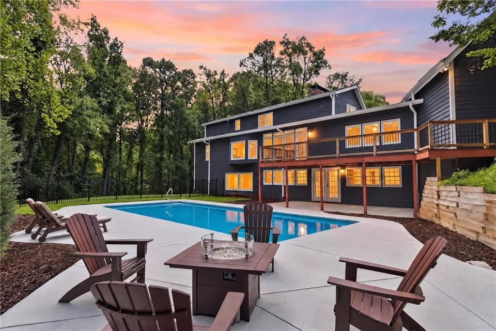 5 bedroom, 4 bathroom, 4,542 sq ft single family residence for sale at 13488 Holly Road, Roswell, GA 30075 — photo 4