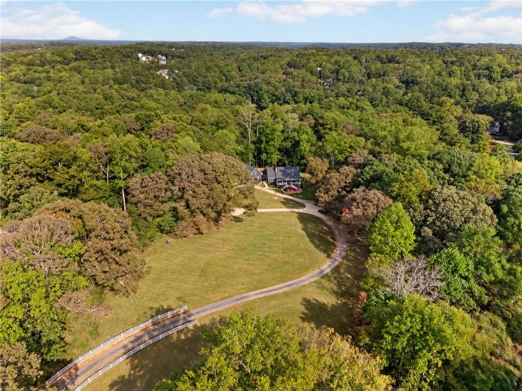 5 bedroom, 4 bathroom, 4,542 sq ft single family residence for sale at 13488 Holly Road, Roswell, GA 30075 — photo 3
