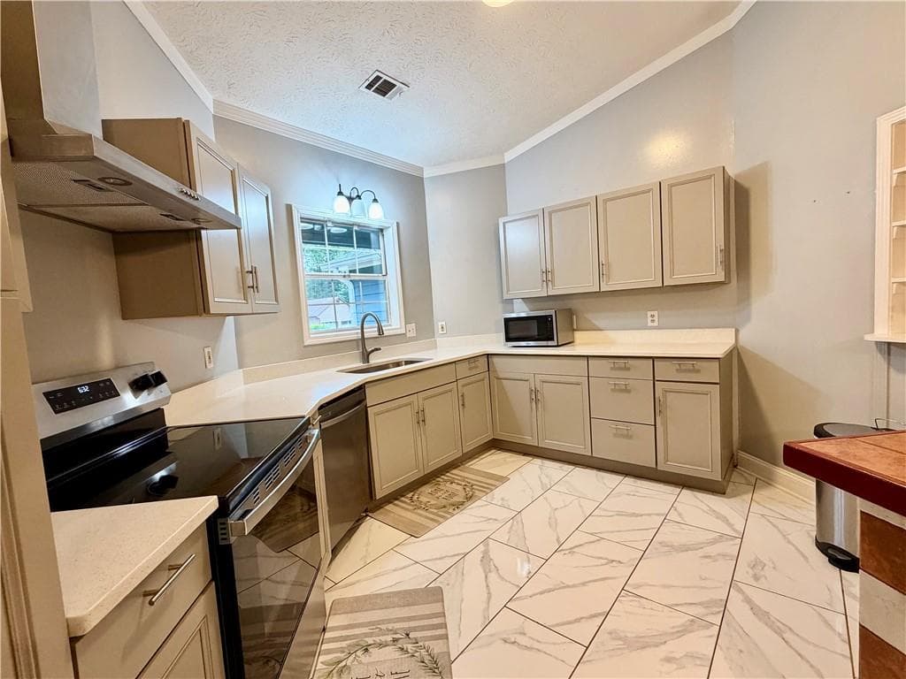 3 bedroom, 2 bathroom, 1,499 sq ft single family residence for sale at 659 Pine Ridge Trail, Conyers, GA 30094 — photo 10