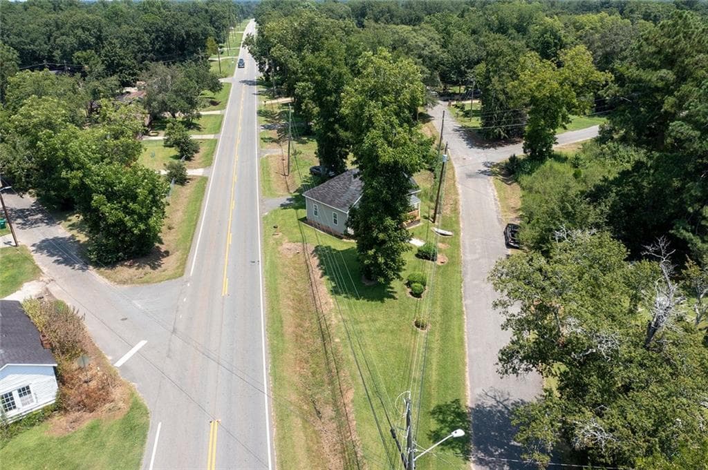 2 bedroom, 1 bathroom, 926 sq ft single family residence for sale at 823 Cooper Drive, Dawson, GA 39842 — photo 2