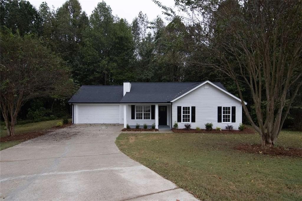 3 bedroom, 2 bathroom, 1,062 sq ft single family residence under contract at 2460 Ashwood Way, Gainesville, GA 30507