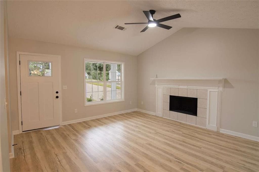 3 bedroom, 2 bathroom, 1,062 sq ft single family residence under contract at 2460 Ashwood Way, Gainesville, GA 30507 — photo 9