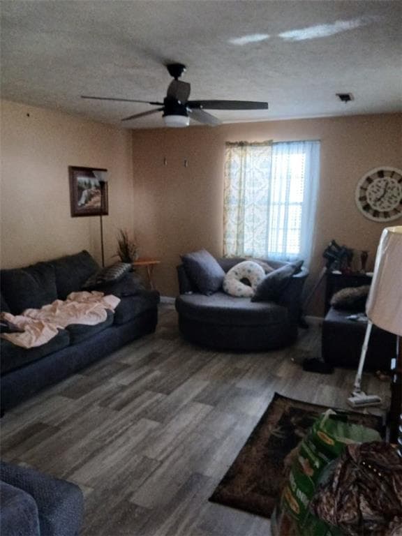 2 bedroom, 2 bathroom, 1,734 sq ft single family residence for sale at 501 Plainview Drive, Dalton, GA 30721 — photo 4