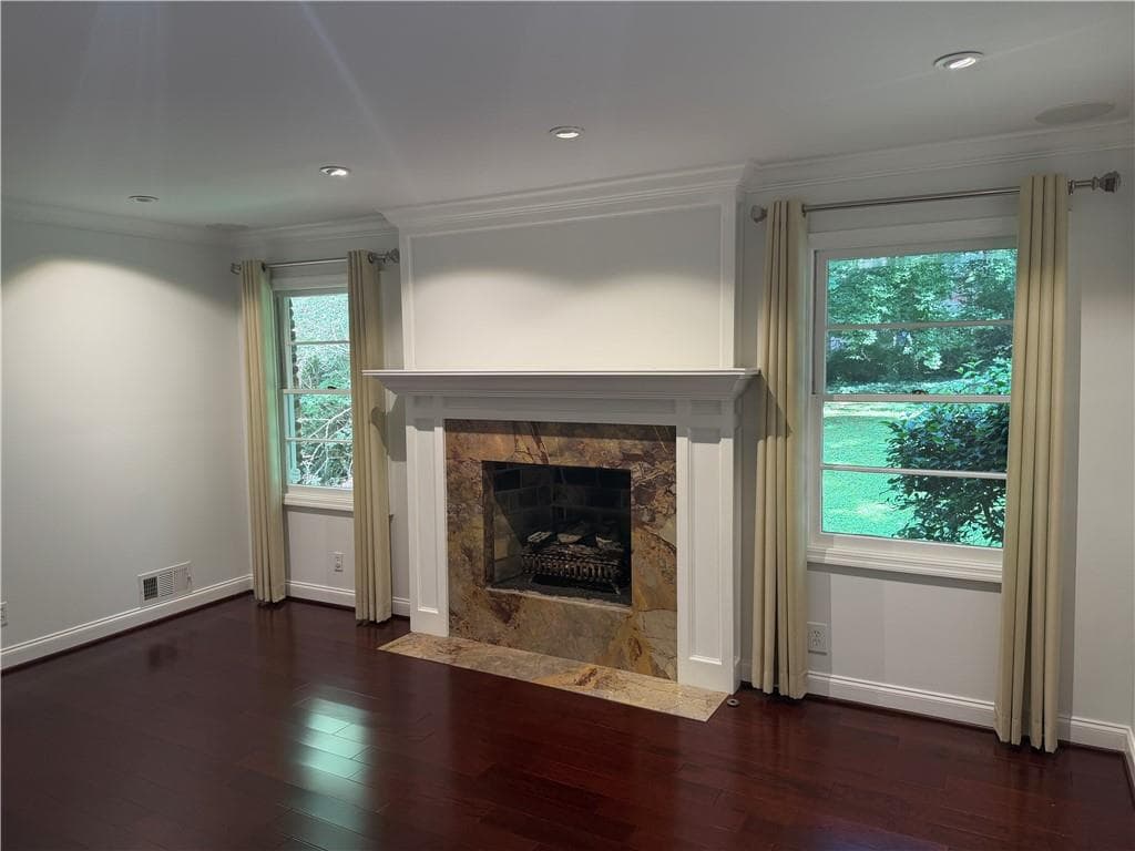 3 bedroom, 2 bathroom, 1,885 sq ft single family residence for sale at 6651 Castleton Drive, Sandy Springs, GA 30328 — photo 7