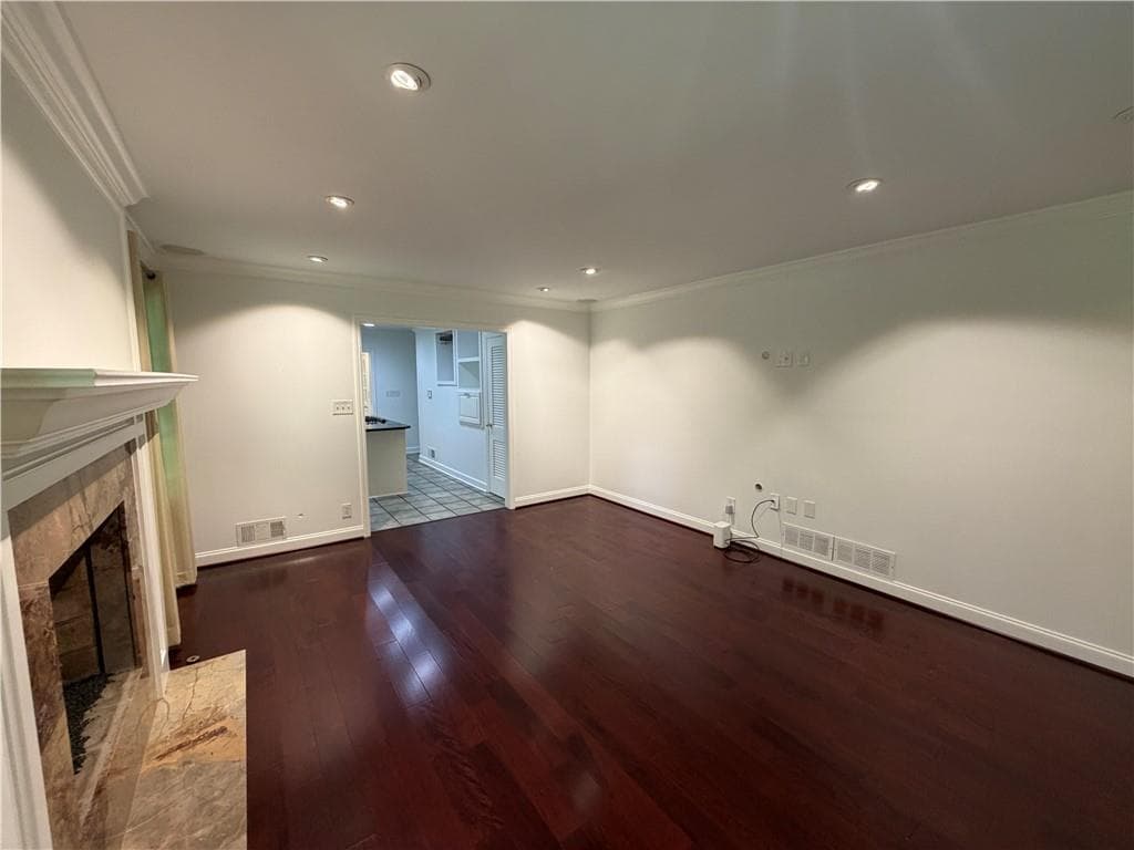 3 bedroom, 2 bathroom, 1,885 sq ft single family residence for sale at 6651 Castleton Drive, Sandy Springs, GA 30328 — photo 9