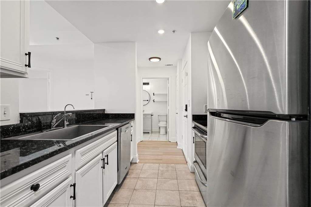 2 bedroom, 2 bathroom, 1,000 sq ft condominium for sale at 1075 NE Peachtree Walk A517, Atlanta, GA 30309 — photo 8