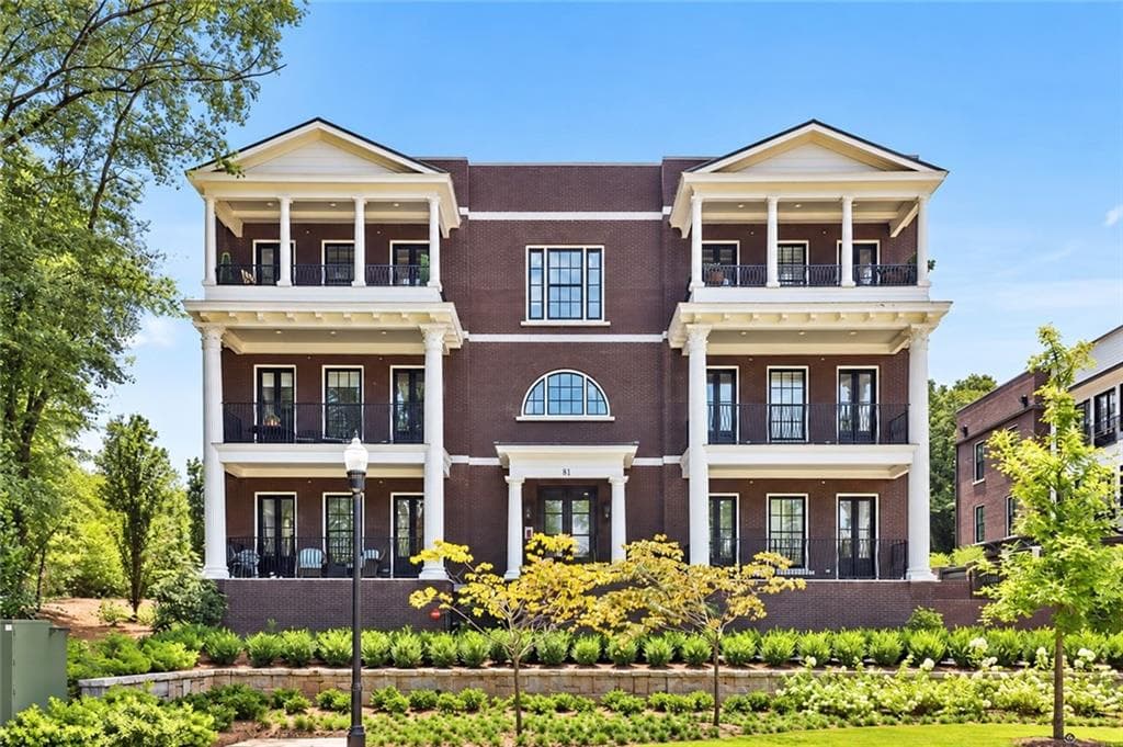 3 bedroom, 3 bathroom, 2,650 sq ft condominium for sale at 81 Thompson Street 101, Alpharetta, GA 30009 — photo 1 of 66