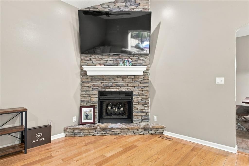 4 bedroom, 3 bathroom, 2,930 sq ft single family residence for sale at 50 Pond Mill Court, Silver Creek, GA 30173 — photo 8