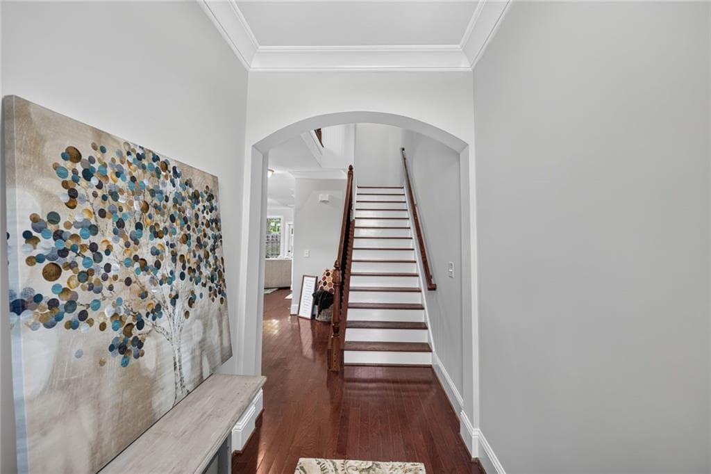 3 bedroom, 3 bathroom, 1,996 sq ft townhouse for sale at 3228 Claudia Place, Peachtree Corners, GA 30092 — photo 3