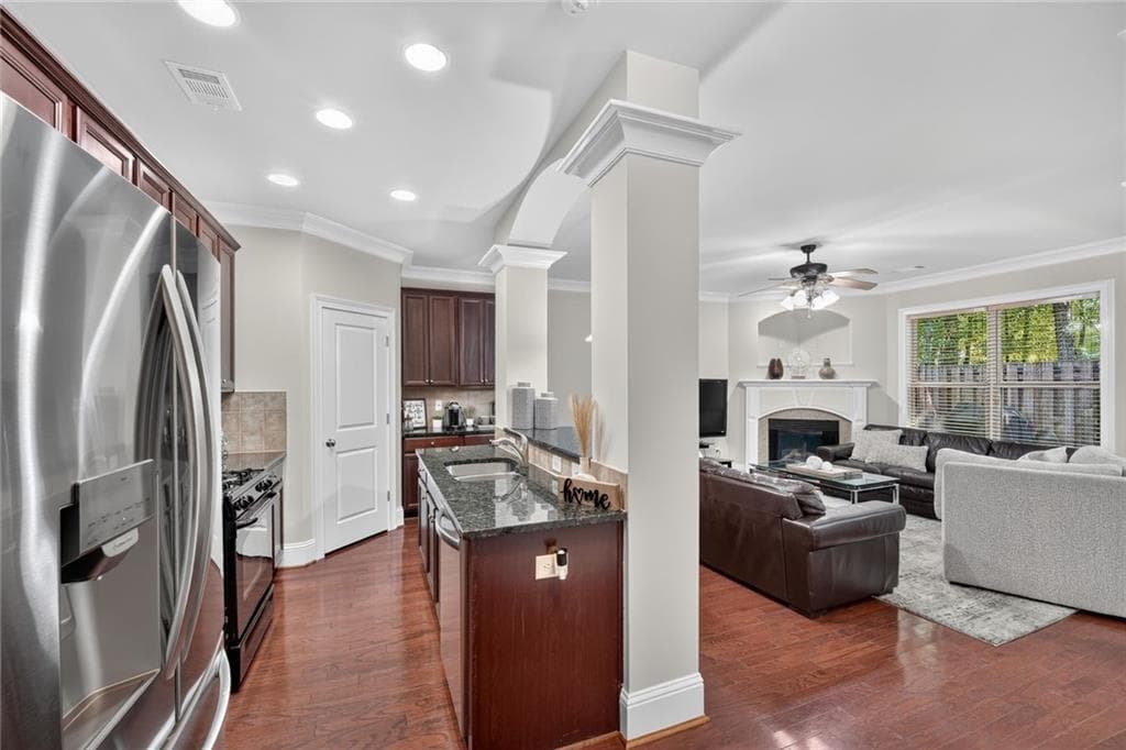 3 bedroom, 3 bathroom, 1,996 sq ft townhouse for sale at 3228 Claudia Place, Peachtree Corners, GA 30092 — photo 10