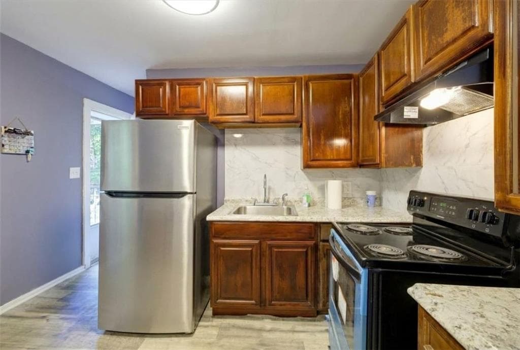 3 bedroom, 2 bathroom, 912 sq ft single family residence for sale at 650 Robert E Lee Parkway, Jonesboro, GA 30238 — photo 10