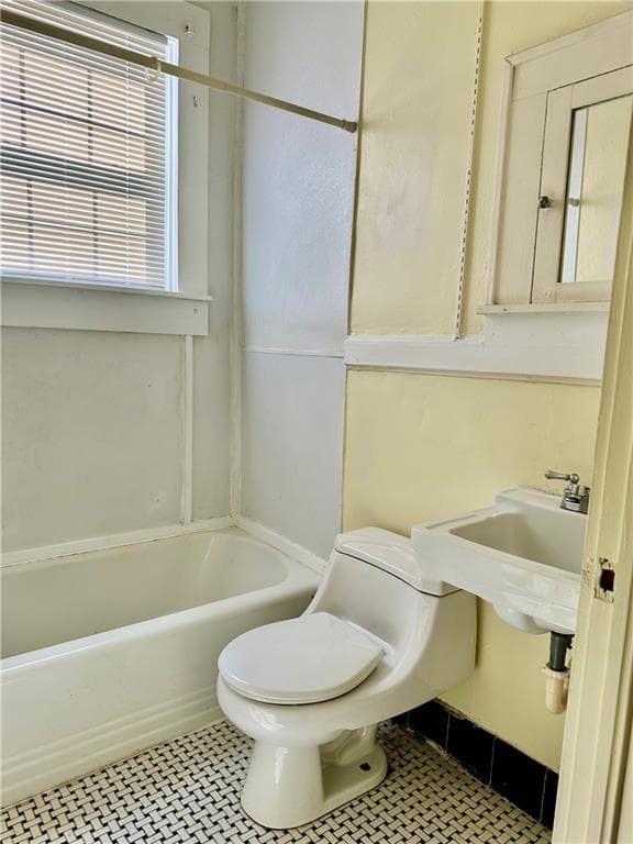 2 bedroom, 1 bathroom, 1,921 sq ft duplex for rent at 403 E Elm Street, Rockmart, GA 30153 for $1,000 a month — photo 10