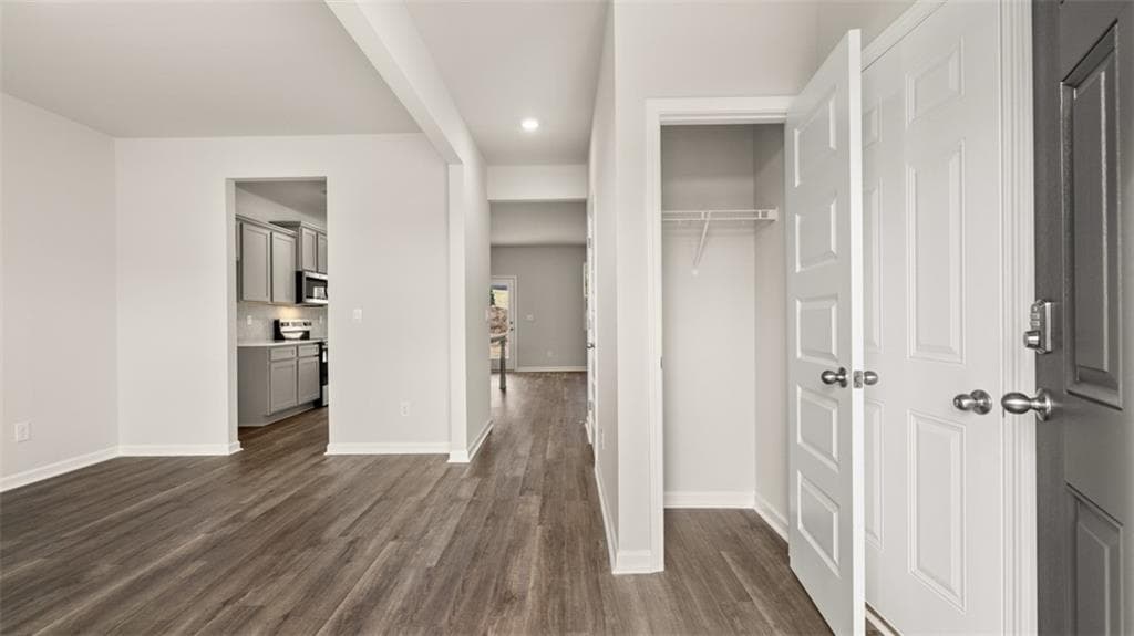 3 bedroom, 3 bathroom, 1,663 sq ft single family residence for sale at 243 Bristol Boulevard, Winder, GA 30680 — photo 2