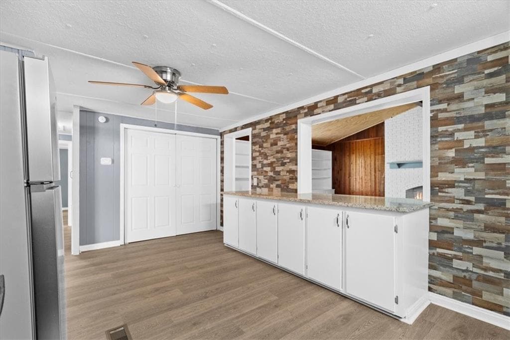 4 bedroom, 2 bathroom, 1,838 sq ft single family residence under contract at 3552 Dews Pond Road, Calhoun, GA 30701 — photo 10
