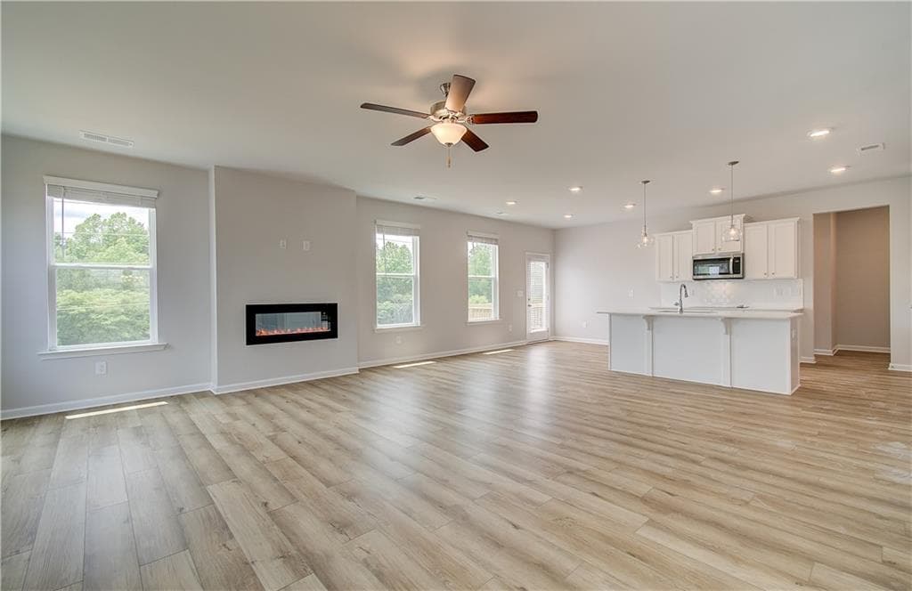 4 bedroom, 4 bathroom, 2,724 sq ft single family residence for sale at 56 Homesite Armour Pass, Newnan, GA 30263 — photo 7