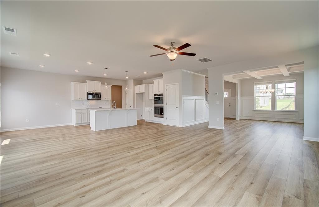 4 bedroom, 4 bathroom, 2,724 sq ft single family residence for sale at 56 Homesite Armour Pass, Newnan, GA 30263 — photo 9