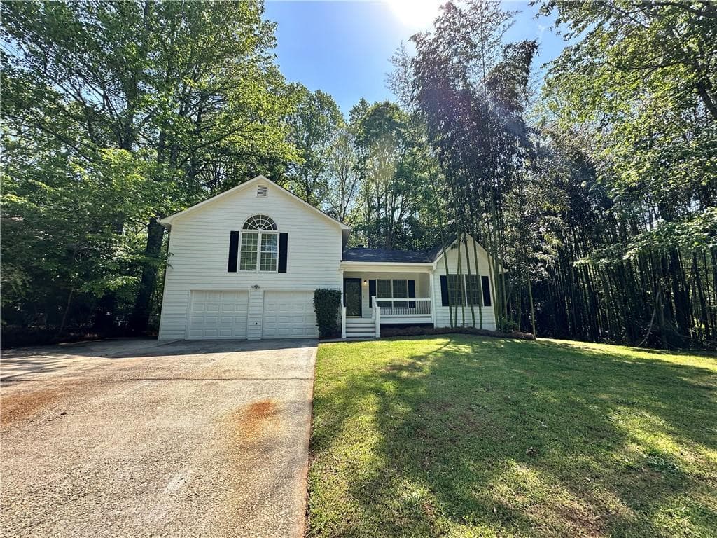 3 bedroom, 2 bathroom, 1,378 sq ft single family residence for rent at 4876 Muirwood Drive, Powder Springs, GA 30127 for $1,895 a month — photo 2