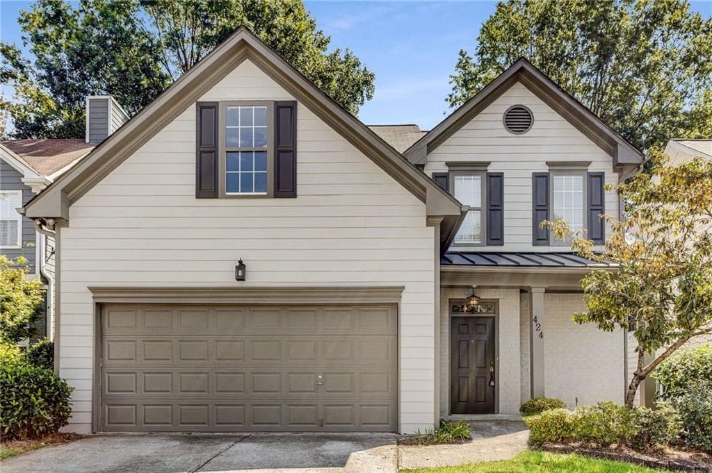 3 bedroom, 3 bathroom, 1,488 sq ft single family residence for rent at 424 Kensington Parc Way, Avondale Estates, GA 30002 for $2,600 a month — photo 1 of 28