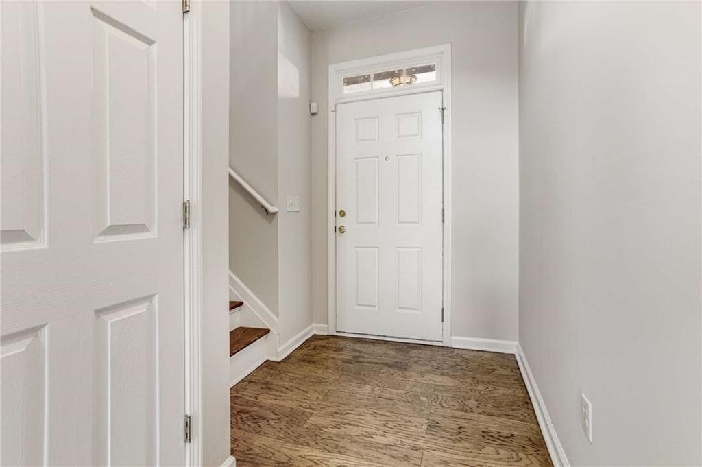3 bedroom, 3 bathroom, 1,488 sq ft single family residence for rent at 424 Kensington Parc Way, Avondale Estates, GA 30002 for $2,600 a month — photo 2