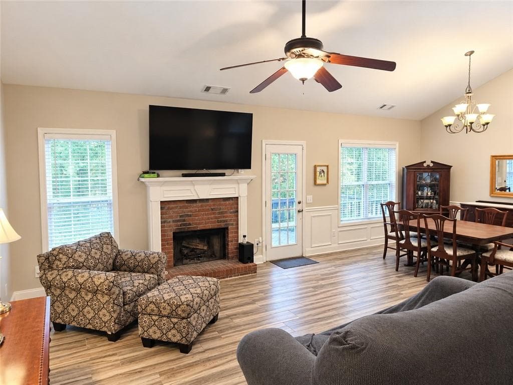 4 bedroom, 2 bathroom, 2,096 sq ft single family residence for sale at 1271 Harvest Lane, Hoschton, GA 30548 — photo 8