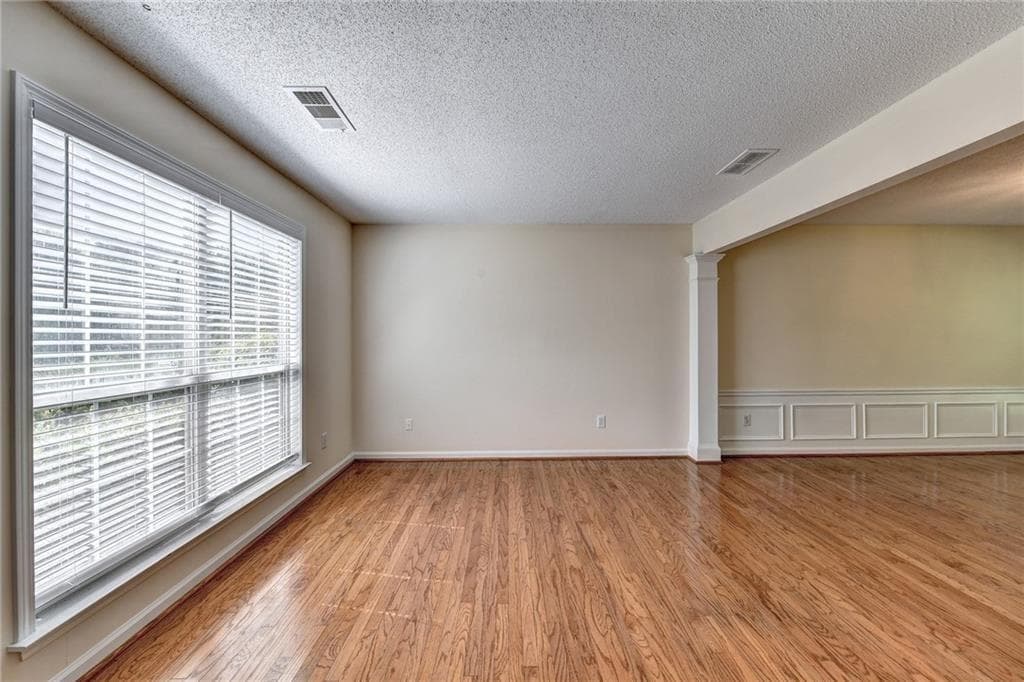 4 bedroom, 3 bathroom, 2,208 sq ft single family residence for rent at 4931 Bankside Way, Peachtree Corners, GA 30092 for $2,800 a month — photo 2