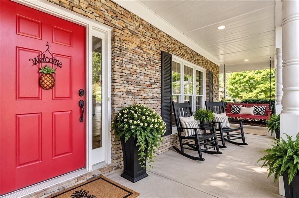 5 bedroom, 3 bathroom, 3,482 sq ft single family residence for sale at 5715 N Hillbrooke Trce, Johns Creek, GA 30005 — photo 3