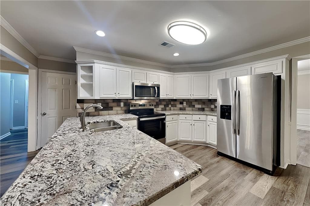 4 bedroom, 3 bathroom, 2,924 sq ft single family residence for rent at 5070 Verbena Drive, Acworth, GA 30102 for $2,800 a month — photo 7