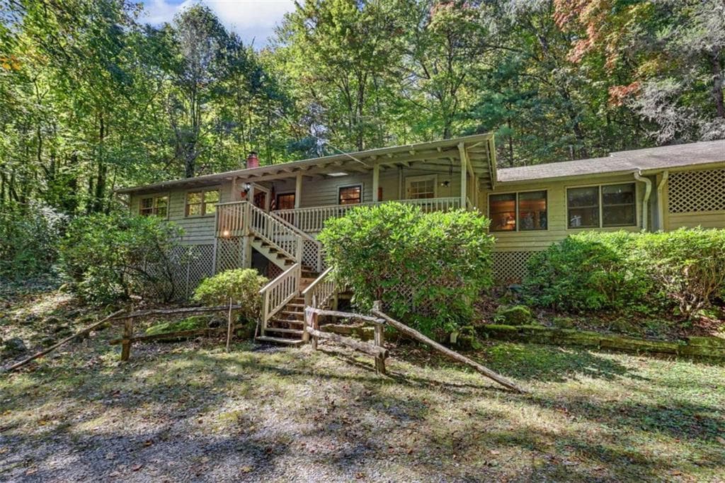 2 bedroom, 2 bathroom, 1,724 sq ft single family residence for sale at 596 Moses Road, Rabun Gap, GA 30568 — photo 4