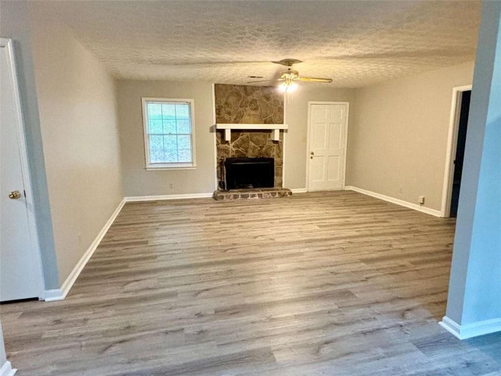 3 bedroom, 2 bathroom, 1,248 sq ft single family residence for rent at 3895 Brookshire Place, Lawrenceville, GA 30044 for $1,700 a month — photo 2