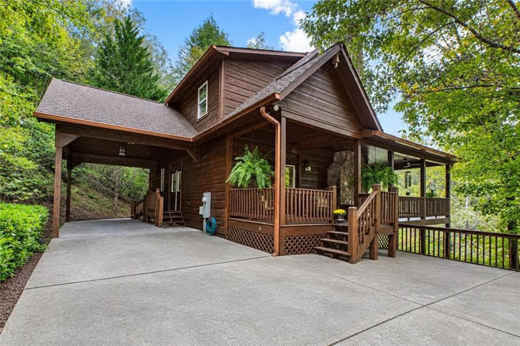 3 bedroom, 4 bathroom, 2,664 sq ft single family residence for sale at 633 Riverfront Drive, Ellijay, GA 30536 — photo 9