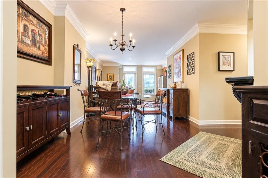 1 bedroom, 1 bathroom, 998 sq ft condominium for rent at 3334 Peachtree Road 313, Atlanta, GA 30326 for $1,950 a month — photo 4