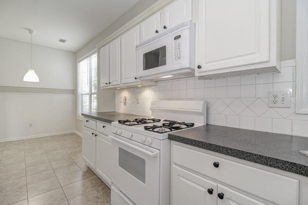 3 bedroom, 3 bathroom, 1,488 sq ft single family residence for rent at 424 Kensington Parc Way, Avondale Estates, GA 30002 for $2,600 a month — photo 10